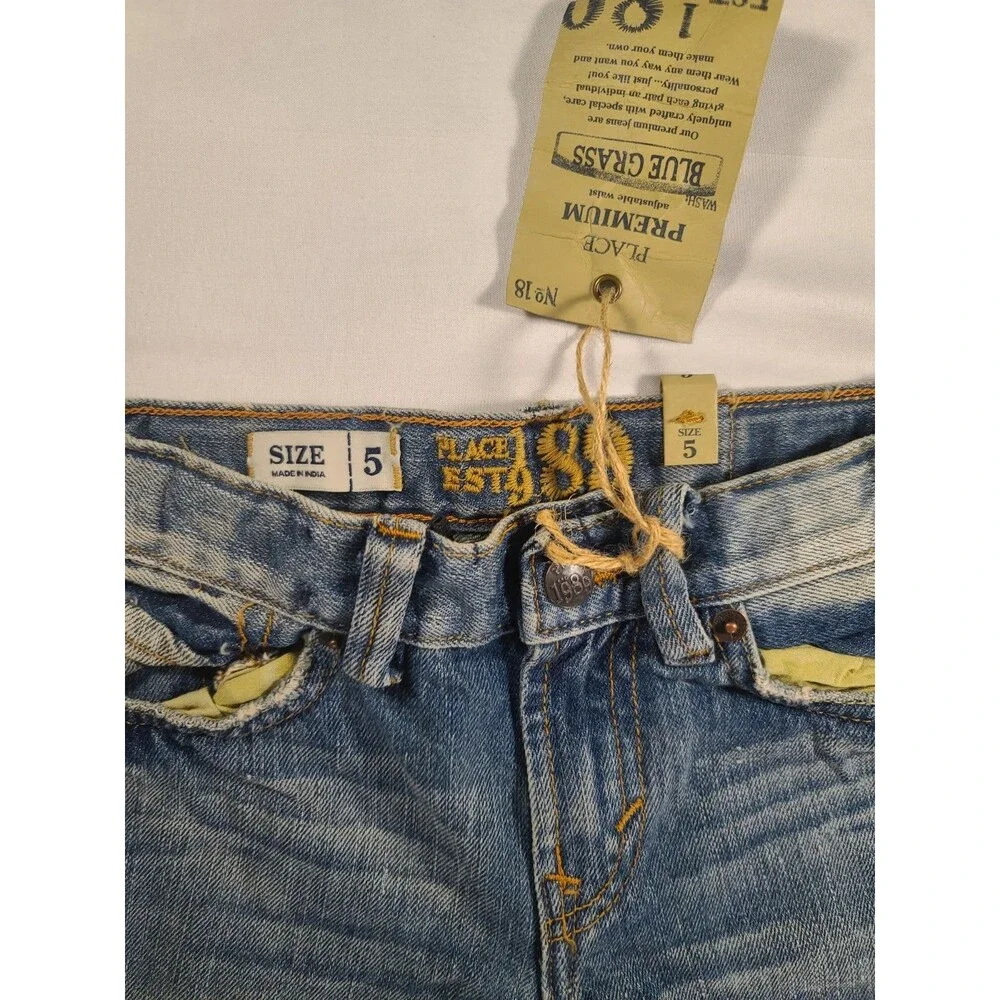The Children's Place Boys Size 5 Distressed Denim Jean Shorts NWT $19.50